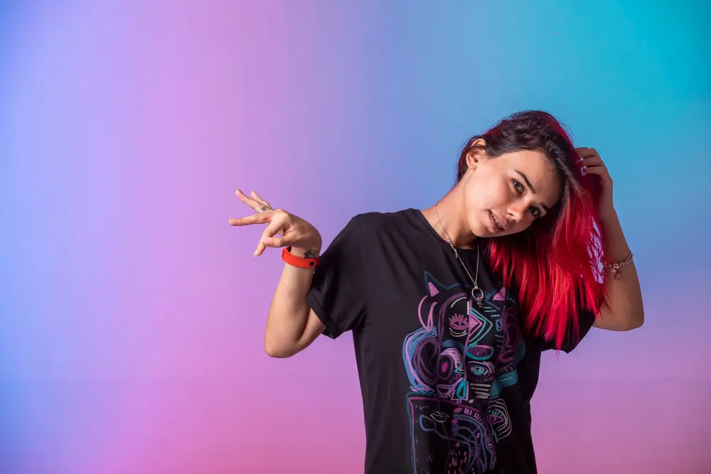 What to Wear to a Concert Graphic-Tee Fits for Every Genre